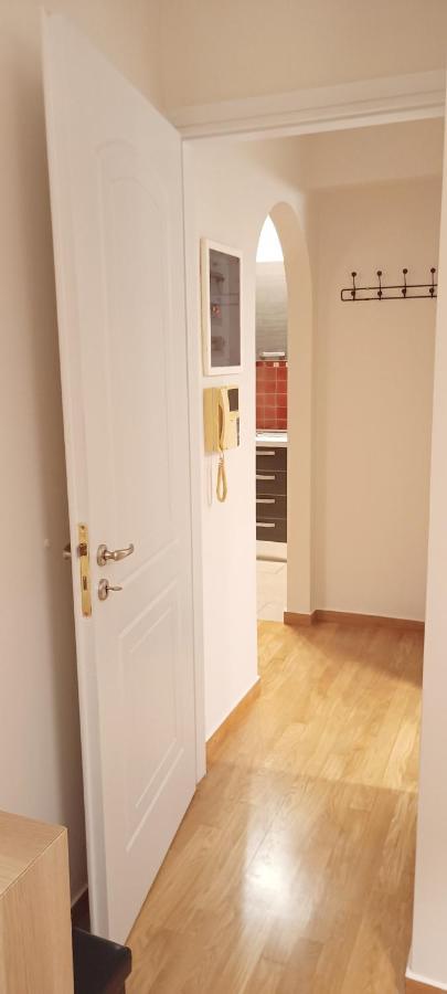 Апартаменты Filoxenia House Marousi -Private Parking- Афины Экстерьер фото